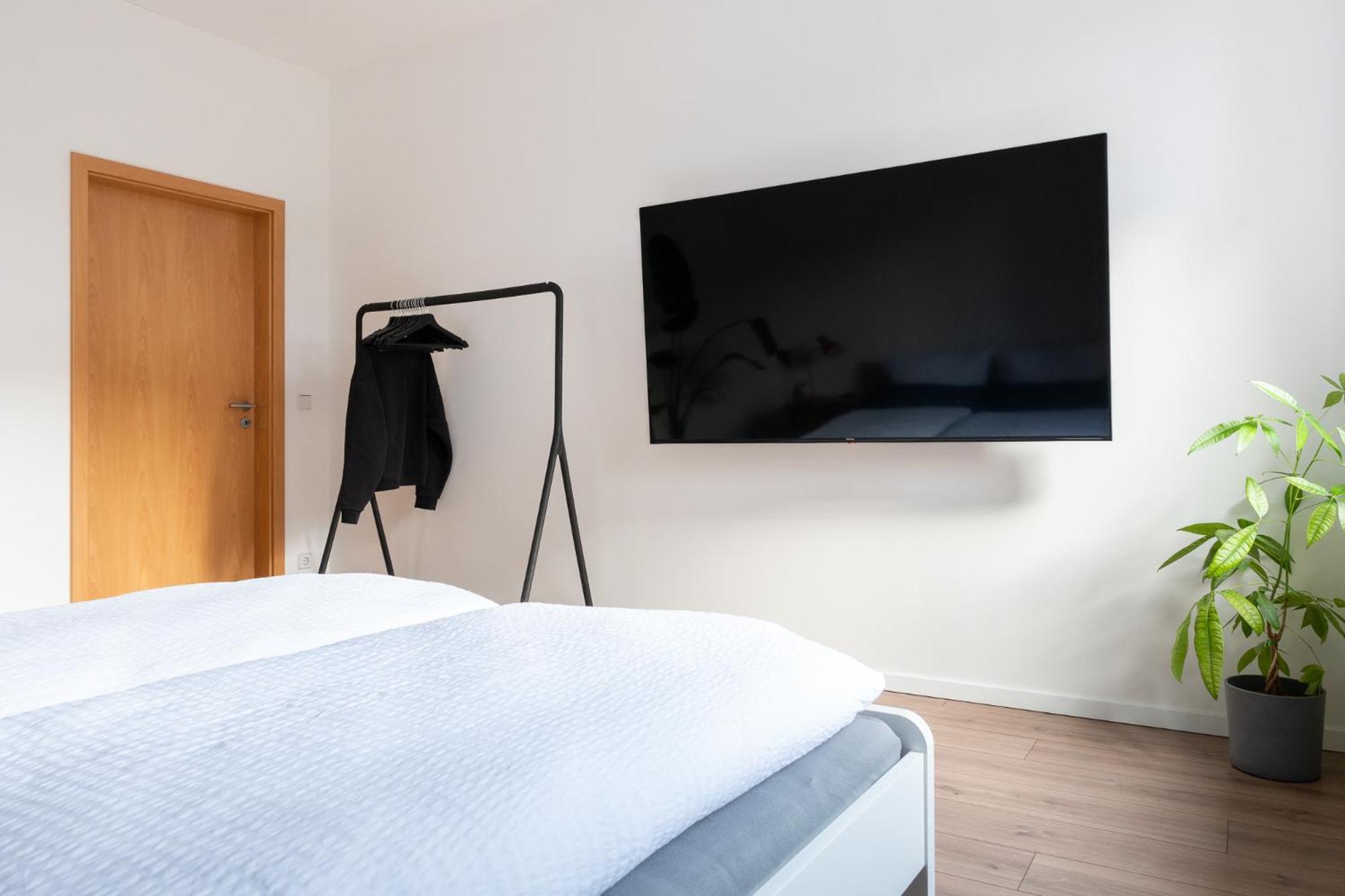 Luxurioeses Apartment, 10Min Innenstadt, Parkplatz แอร์ฟวร์ท ภายนอก รูปภาพ