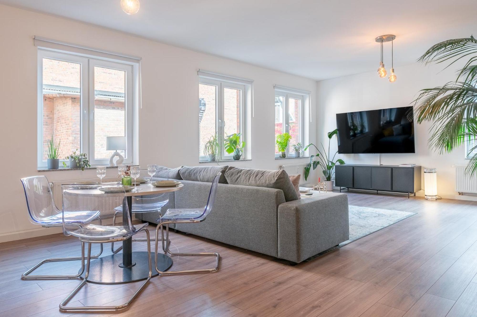 Luxurioeses Apartment, 10Min Innenstadt, Parkplatz แอร์ฟวร์ท ภายนอก รูปภาพ