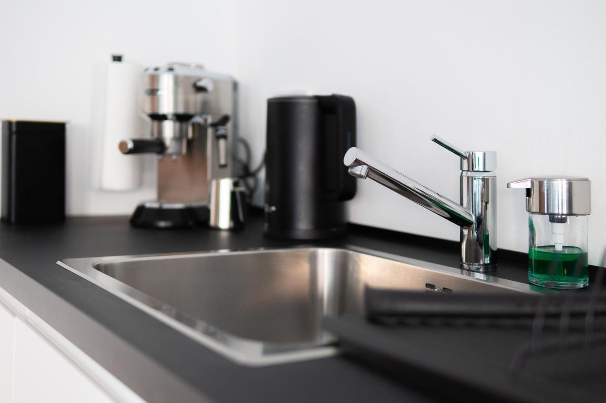 Luxurioeses Apartment, 10Min Innenstadt, Parkplatz แอร์ฟวร์ท ภายนอก รูปภาพ